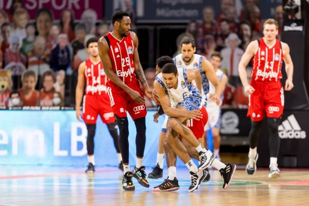 虽然在比赛 虽然在比赛