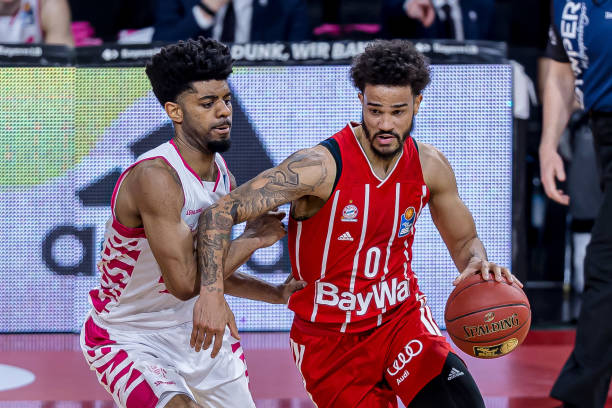 季中保持了 季中保持了