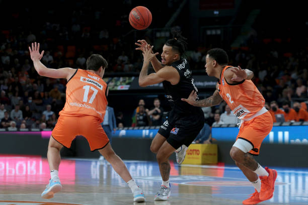 众多球队和 众多球队和